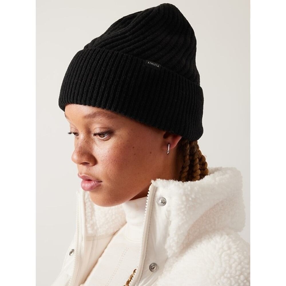Athleta Wool Cashmere Beanie Black Rib Knit Winter Hat Apres Ski